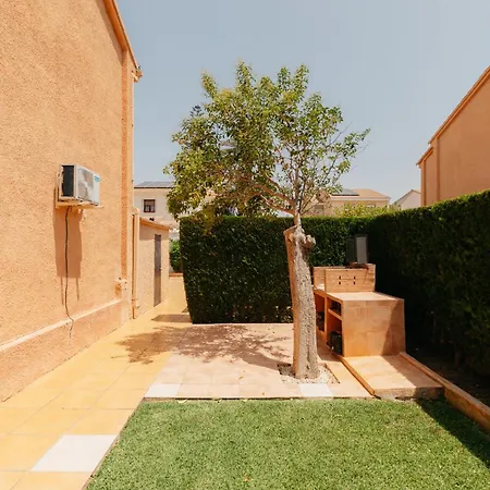 Holiday home Piscina & Espacio & Confort Entre Playa Y Montana