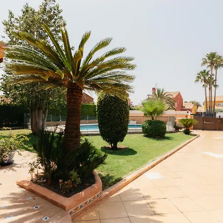 Holiday home Piscina & Espacio & Confort Entre Playa Y Montana
