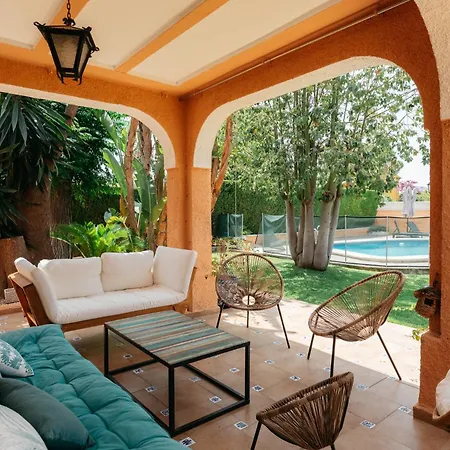 Piscina & Espacio & Confort Entre Playa Y Montana Holiday home